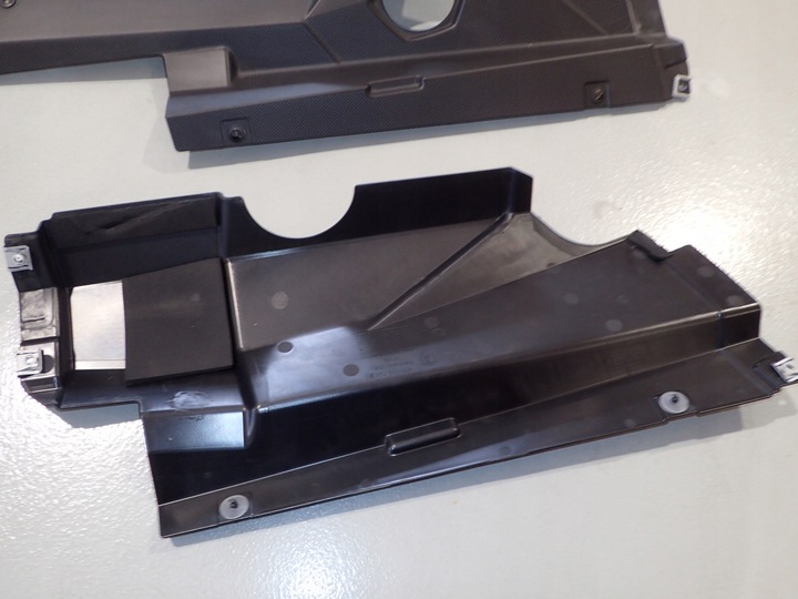 фото №3, Lamborghini aventador lp710 защита маскировочная накладка камеры двигателя 470103724f