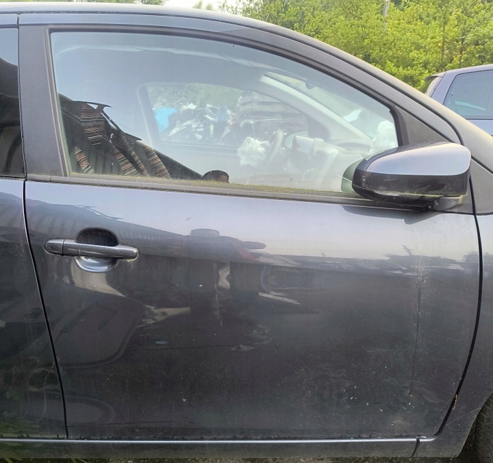 фото №8, Спойлер крышки задней свет stop citroen c1 ii peugeot 108 14-