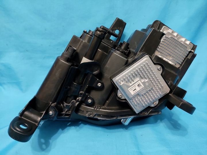 фото №10, Jeep grand cherokee srt wk2 рестайлинг ксенон sktętny afs фара лампа правая