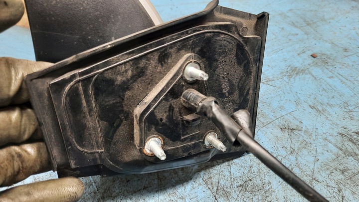 фото №9, Дзеркало ліві toyota yaris ii 3 pin