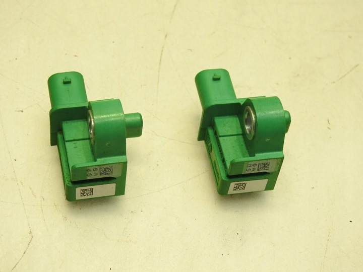 фото №8, Датчик ударный боковой зад vw golf vi 5k0959351