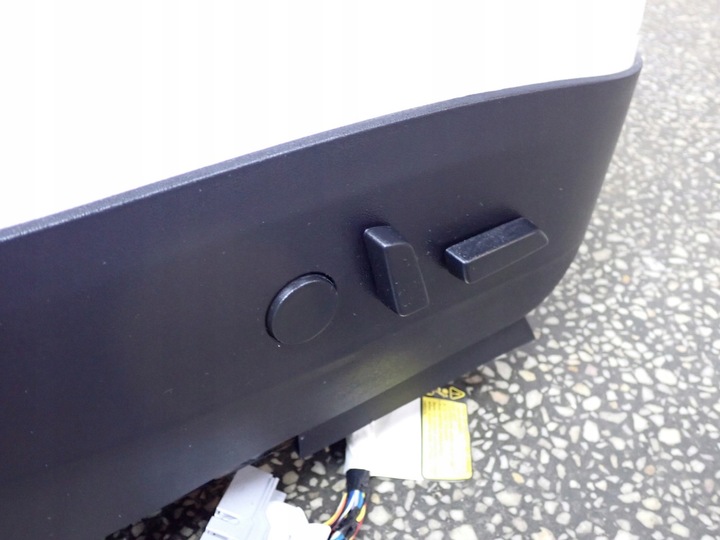 фото №7, Комплект сидений европа оригинал кожа tesla модель 3 19r