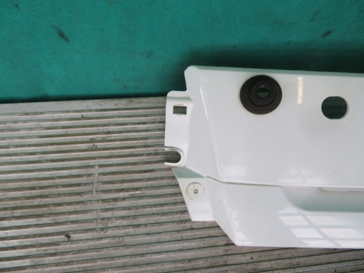 фото №7, Панель під лобовим склом планка pod скло mitsubishi canter fuso 3c13 3.0 21r