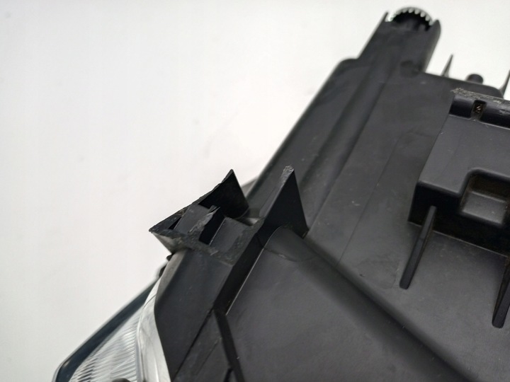 фото №16, Ssangyong korando iv 4 19- лампа led передняя левая левый перед 8310137100 ÷