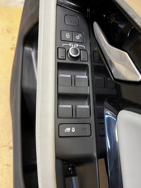 фото №6, Оббивка двері правий перед range evoque l551 rhd