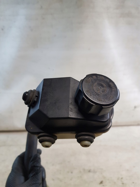 фото №12, Volvo v50 1.8b насос усилителя 4n513k514ds + бачок 4n513531dc