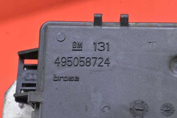 фото №9, Замок кришки зад багажника 495058724 opel astra 3 iii h універсал 04-07