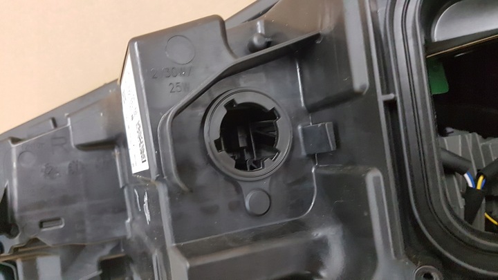 фото №13, Лампа перед правая renault zoe ii полный led