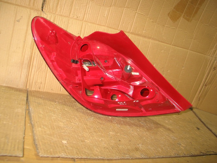 фото №10, Лампа зад задня peugeot 207 рестайлінг 09-12r. led