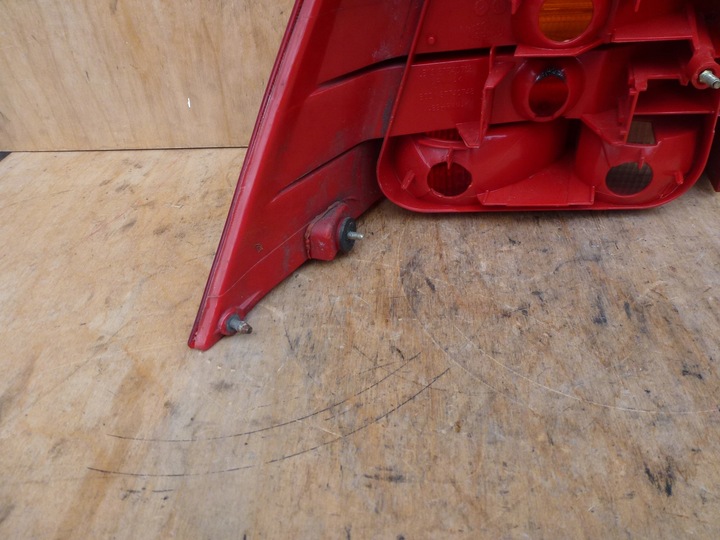 фото №4, Лампа зад правая vw golf iv hb магнит marelli