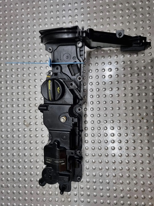 фото №5, Крышка клапанов 9689112980 volvo s40 v50 1.6 d4162t