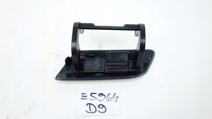 фото №4, Заглушка омывателя правая audi a6 c8 4k0807788b