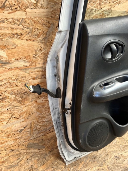 фото №8, Двері задні праві праві зад nissan juke f15 лак: 326g білий