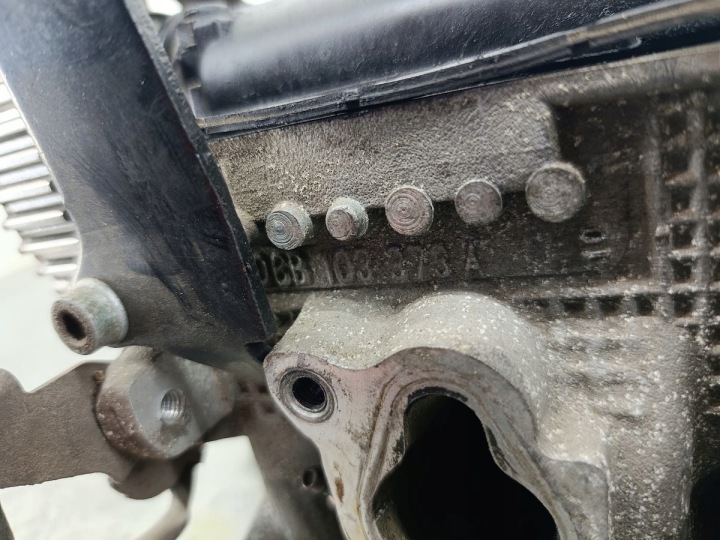 фото №12, Головка seat toledo ii 06b103373a 1.6 8v 101km