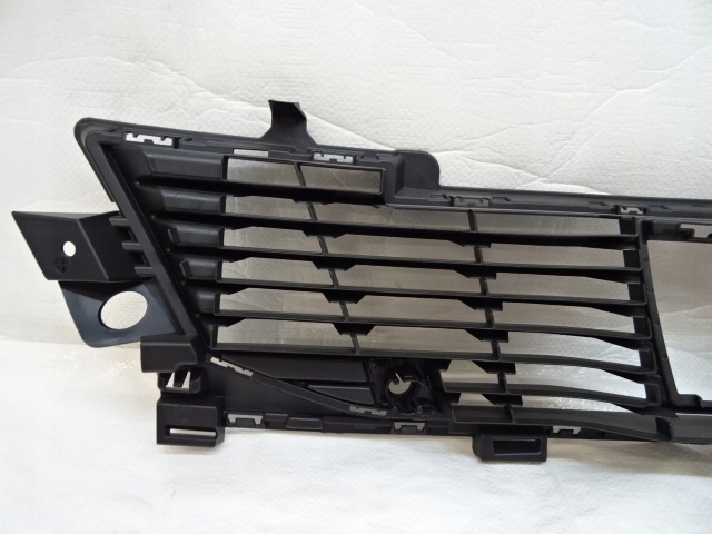 фото №12, Peugeot 2008 ii p24 решётка бампера средняя решётка