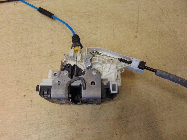 фото №4, Замок лівий перед mercedes w212 4 контакти європа