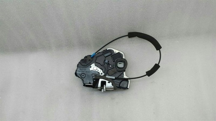 фото №2, Xus isf is ii door lock передний 69030-53110 правый keyless go