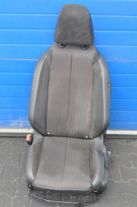 фото №6, Citroen ds3 crossback 2021 e-tense сиденья диван обшивки англичанин