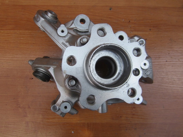 фото №6, Bmw 3 g20 g21 2.0d поворотна опора зад задня права 6878623
