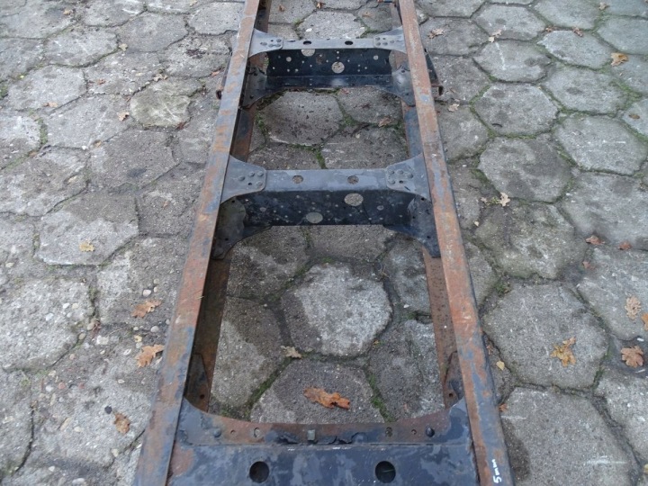 фото №5, Isuzu n75 npr nqr 07-18 рама v5c dowód 17.5'' #145