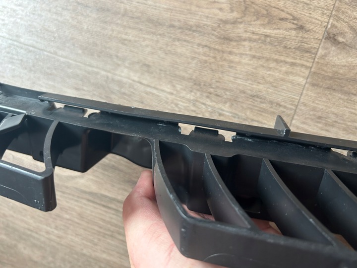 фото №14, Skoda kamiq 2019- усилитель центральный ползун бампера заднего 658 оригинал