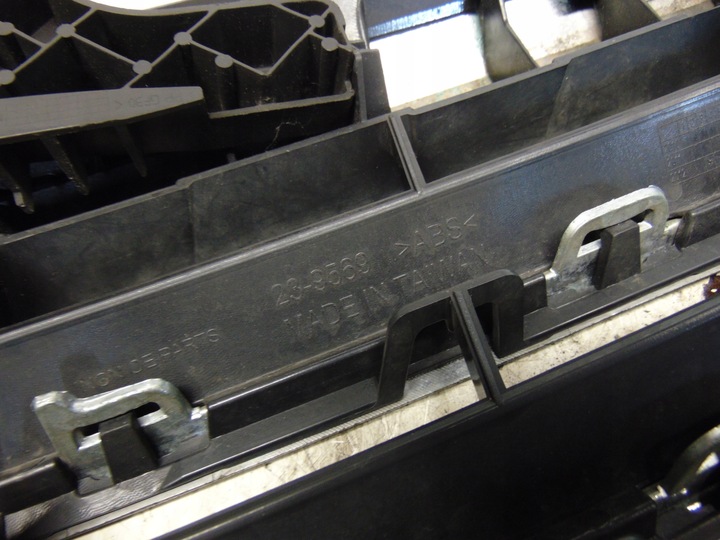 фото №12, Решітка радіатора решітка mercedes e-klasa w212 2009r- європа