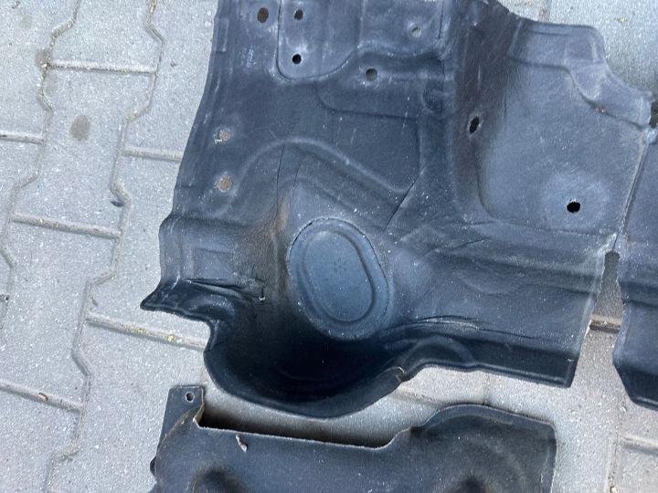 фото №9, Bmw 2 f45 шумоізоляція стіни перегородки 7298868