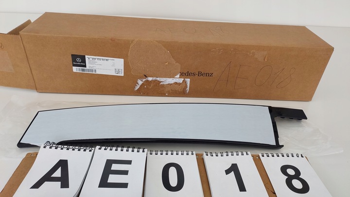 фото №1, Mercedes eqb планка стойка дверь передних правых