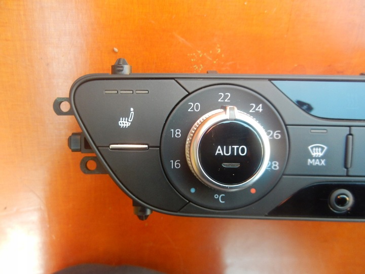 фото №7, Панель кондиционера audi a4 b9 8w 16r