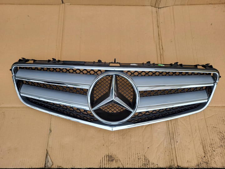 фото №1, Решітка решітка радіатора mercedes e-klasa w207 купе amg + планка na капот