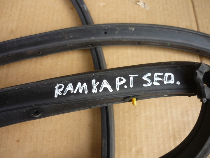 фото №10, Прокладка рамки дверь правые зад audi a4 b6 b7 sedan оригинал красивая