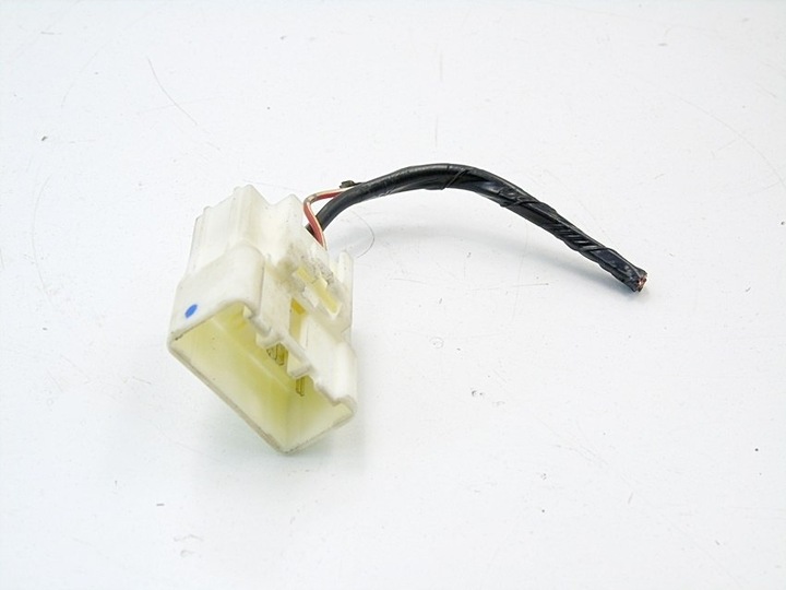 фото №1, Штекер разъём toyota avensis t25 corolla yaris verso rav 4 celica