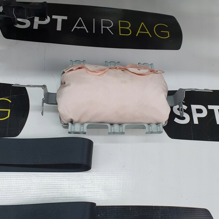 фото №9, Mazda 3 панель консоль подушки ремни подушка безопасности