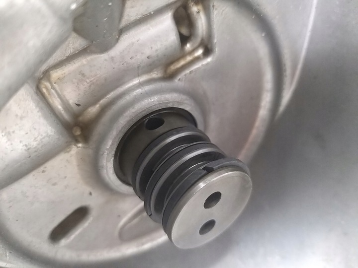 фото №9, Корпус розподільний вал насоса вакуум пального a6 golf v 2.0 tfsi bwa bgb 06f103530f