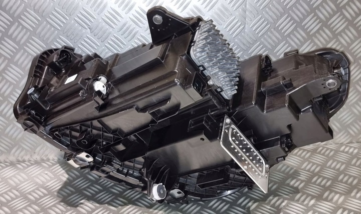 фото №11, Bmw x1 u11 лампа правый перед правая передняя полный led европа новая 5a5bd48 23