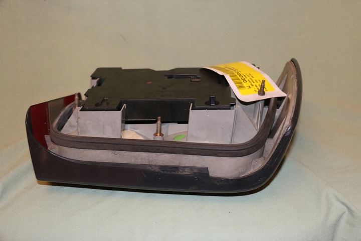 фото №6, 9133723 9133721 лампа задняя правая volvo 850 оригинальная valeo красивая лампочки