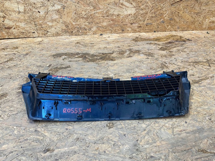 фото №10, Opel omega a 90-94 решётка решётка радиатора решётка средняя бампера перед хром