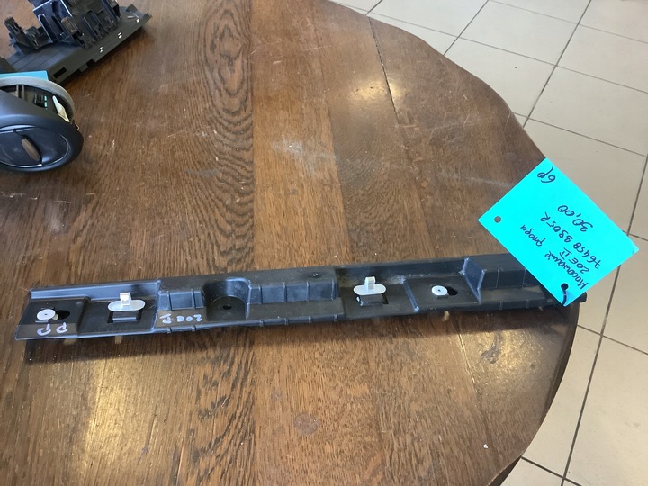 фото №1, Renault zoe ii 2023 крепление listy пороговой правые 764583905r