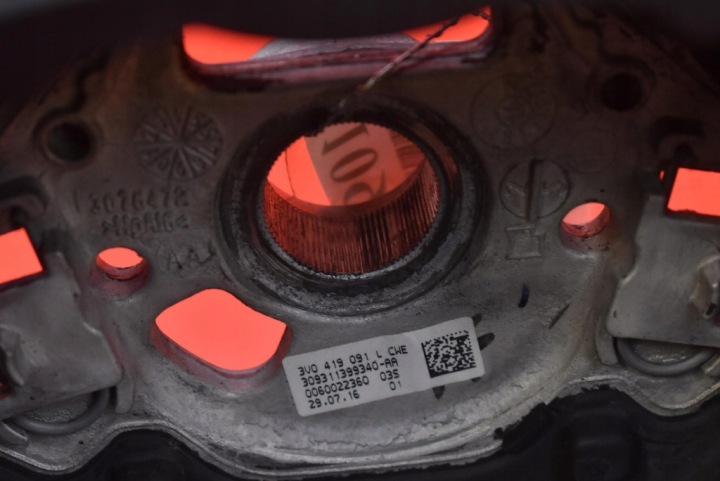 фото №15, Руль кожаный многофункциональная 3q0419091l skoda superb 3 iii 15-20
