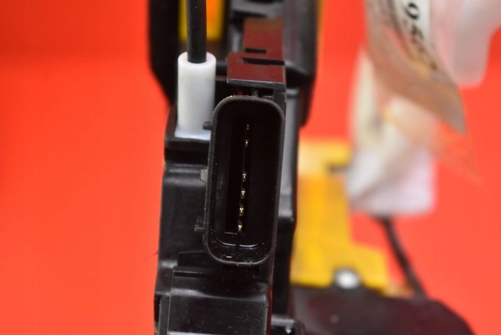 фото №7, Замок дверь левый перед переднее eu 81310-a2300 kia ceed 2 ii 15-18