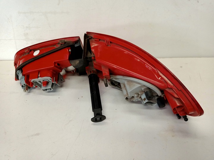 фото №6, Audi a4 b8 універсал лампа зад права 8k9945096b ліва 8k9945095b 07-11