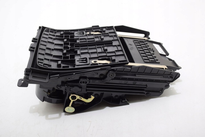 фото №8, Bmw g06 g05 x5 бардачок пепельница кружки консоли