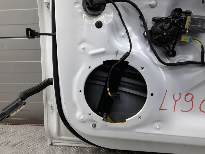 фото №8, Audi a4 s4 b9 перед сторона правая дверь