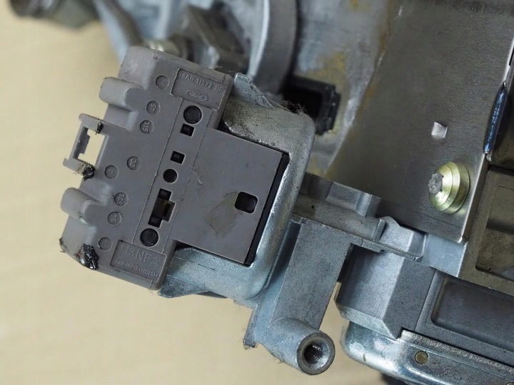 фото №7, C-max i mk1 03-06 рулевая колонка замок зажигания