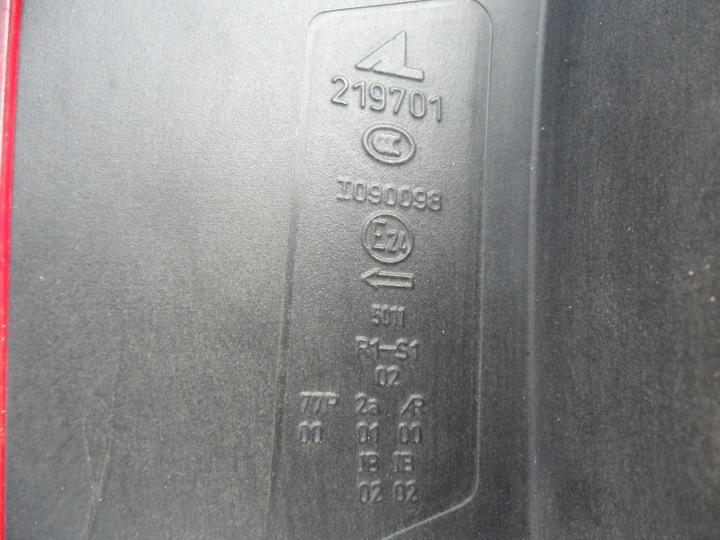 фото №14, Audi a4 b4 лампа ліва задня 21972102/04