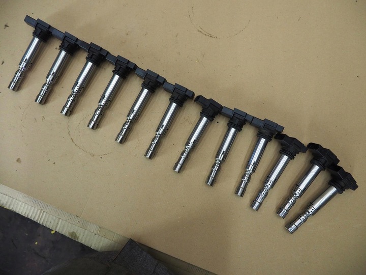 фото №10, Audi a8 d3 w12 6.0 катушка зажигания 07c905715a