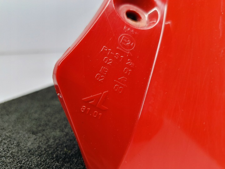 фото №8, Suzuki swift iv mk7 10- фара правая задняя правое зад 35603-68l00