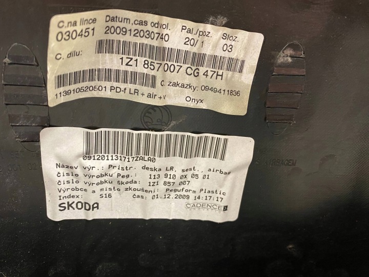 фото №5, Skoda octavia ii рестайлінг консоль торпедо подушка подушка  pas європа