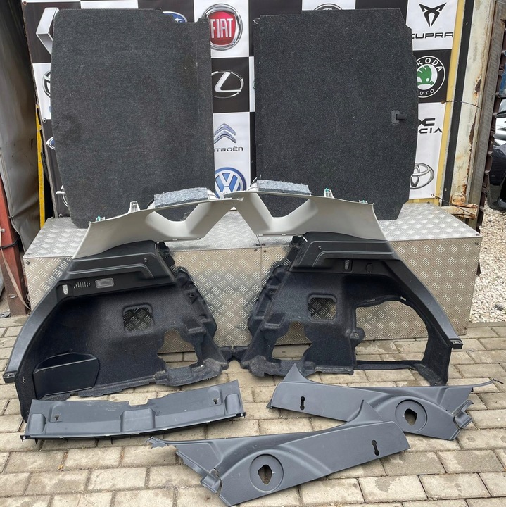 фото №1, Toyota auris ii боковина оббивка багажника зад ліва права hb 5d комплект