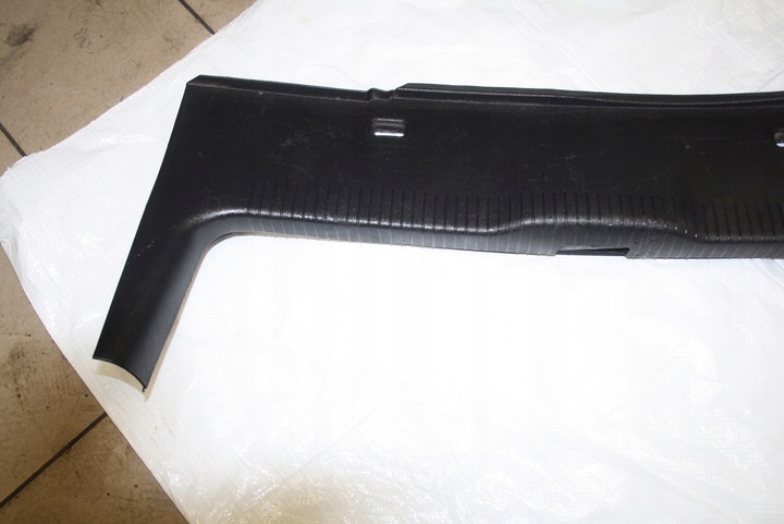 фото №10, Vw golf iv защита накладка ремня зад задняя 1j6863459c